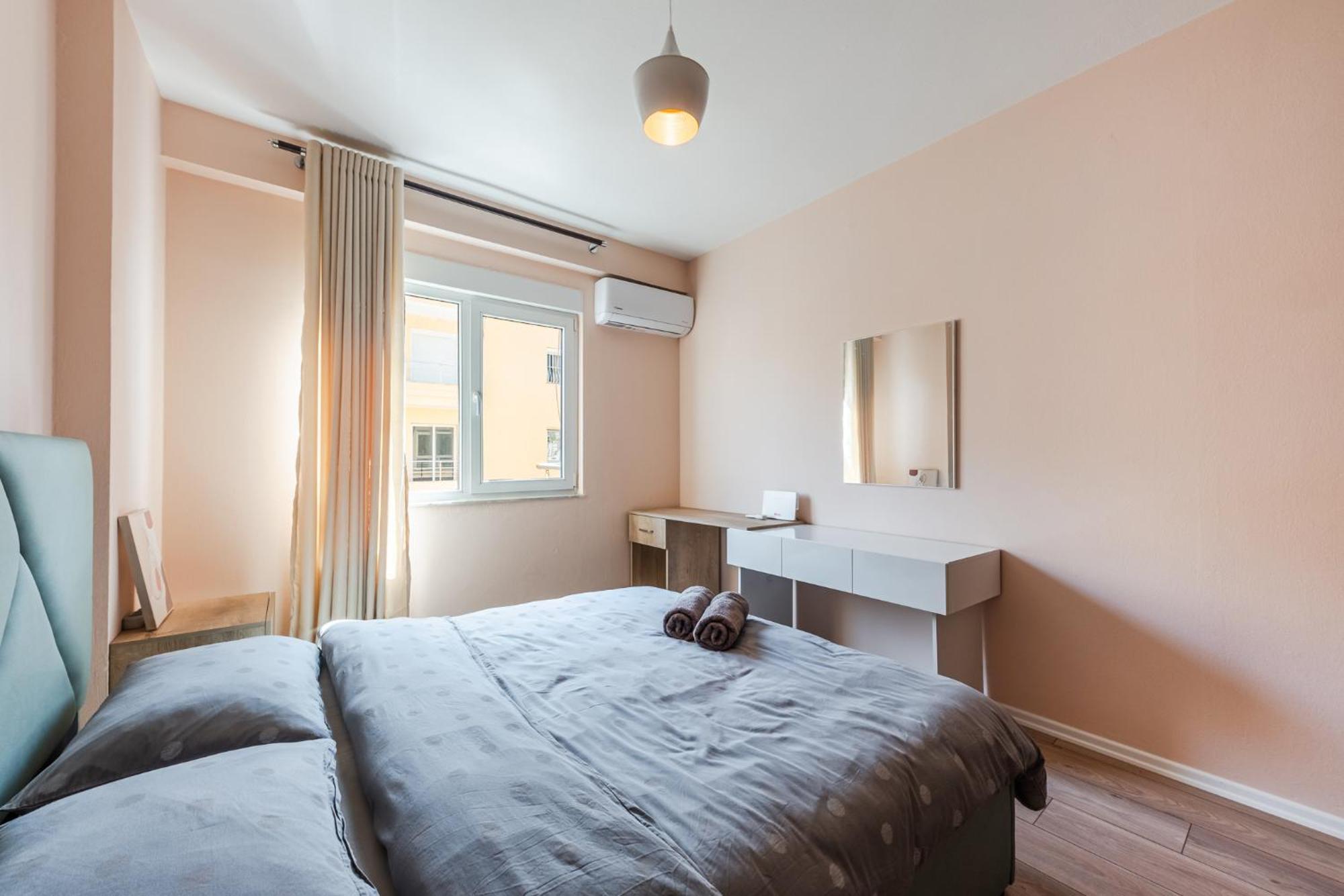 Sunny Central Apartment Durrës Esterno foto