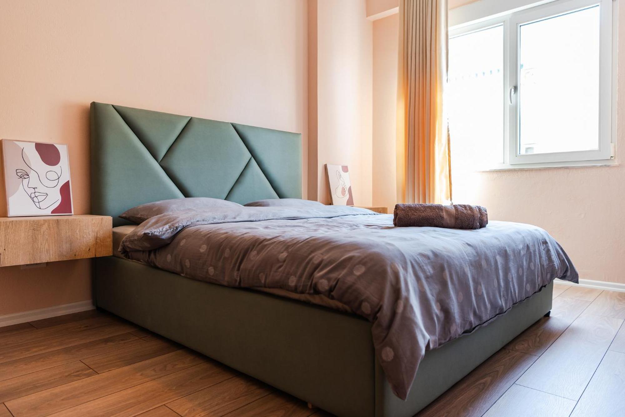 Sunny Central Apartment Durrës Esterno foto